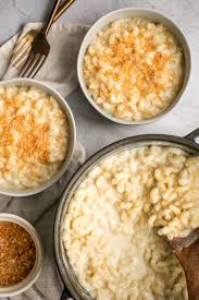 I know it's an extra step to shred it yourself, but i'm telling you, this white cheddar mac and cheese is the definition of deliciousness! Stovetop Mac And Cheese With White Cheddar Ahead Of Thyme