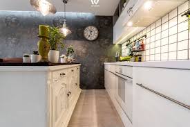 Spannende Mischung Zwischen Shabby Chic Und Cleane Kuchenzeile Wohnidee Von Woonio Wohnen Kuche Block Kuchen Inspiration