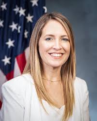 U.S. Department of Housing and Urban Development CEO And Leadership:  Executives and Demographics