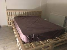 Palet Yatak Panosundaki Pin