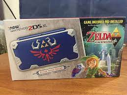 Check spelling or type a new query. Nintendo 2ds Xl Hylian Shield Ed Mit Legend Of Zelda A Link Between Worlds Amazon De Games