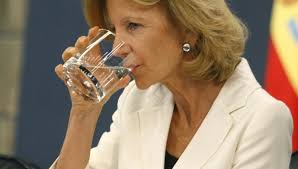 Elena Salgado presenta el nuevo paquete de medidas anticrisis