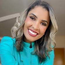 Dra Aline Nascimento