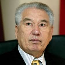 Cengiz aytmatov biyografisi, kitapları ve hayatı hakkında bilgilere kitap kolik'den ulaşın. Cengiz Aytmatov Kimdir Cengiz Aytmatov Hayati Ve Biyografisi