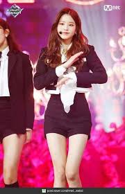 Pria yang memiliki nama asli edward wen ini lahir di yogyakarta pada 13 april 1996 dan mengawali karir di korea selatan pada tahun 2017 . 4 Nama Artis Korea Dan Idol Kpop Wanita Kelahiran 2003 Dan 2004 Yang Mempunyai Visual Memukau Kpop Squad Media All About K Pop And Intermezzo