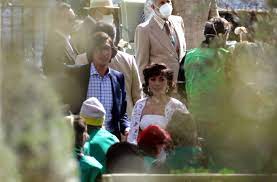 Der film suggeriert unter anderem, dass seine zierliche adoptivmutter ihm beibrachte, wie man richtig blockt. Lady Gaga Als Lady Gucci Die Wahre Geschichte Zum Film