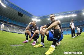 Acompanhe as notícias do grêmio no ge.globo. A Dupla De Ataque Que Vai Copar A America Barcos E Vargas Ontem Antes Do Jogo Treino Treino Fotos Do Gremio Gremio