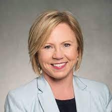 Lorna Grove's Instagram, Twitter & Facebook