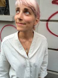 Eva Mai's Instagram, Twitter & Facebook