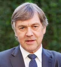 Roger Kirby's Instagram, Twitter & Facebook