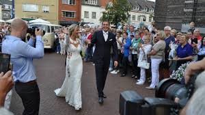 Their relationship ended in 2014. Van Den Hoogenband Stapt Onder Veel Belangstelling In Het Huwelijksbusje Omroep Brabant
