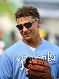 Chiefs QB Mahomes II becomes part-owner of MLB's Kansas City Royals