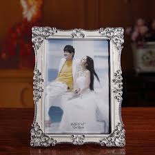 Bingkai foto cantik sangat mudah untuk temen temen buat,apalagi yang suka memanfaatkan barang bekas,bingkai foto cantik dari koran juga gak perlu banyak. Dan Lebih Hanya Bingkai Foto Yang Indah 7 Inch Bingkai Hadiah Pernikahan Gifts 30 Gift Foilgift Flag Aliexpress