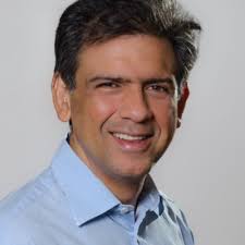 Amanda Henriquez (@AmandaHenrique2)