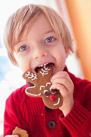 Who would've thought that an upside down gingerbread man would make the perfect canvas for a reindeer? Reindeer Gingerbread Cookies From Gingerbread Men