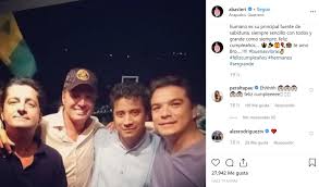 En el capítulo se muestra que el hermano menor de luis miguel menciona que extraña al cantante, además que interpreta una canción en donde. Luis Miguel Festejo Su Cumpleanos 49 Con Sus Dos Hermanos En Acapulco Infobae