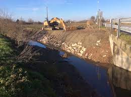 Consorzio di bonifica delta del po. Terre Dei Gonzaga Al Lavoro Per Riparare Il Canale Gronda Sud Voce Di Mantova