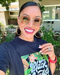 ✨Lonyé Perrine ✨ (@lonyeperrine) • Instagram photos and videos