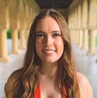 Ashley Ollis's Instagram, Twitter & Facebook