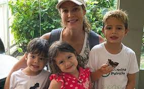 Questionada se a mãe se chocou com uma dessas opiniões, a atriz foi enfática. Mae Se Asuta Com Apica Do Filho Como Fazer Seu Filho Conversar Mae Em Dia Blog De Mae Mae Se Asuta Com Apica Do Filho