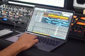 Today im going to cover the 3 best music production daw's for mac users! What Is The Best Music Production Software For Mac Computers Hiphop N More