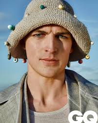 martin__boyle for @gqportugal Editor in Chief: @jsantanagq Videographer: @ elio.mulas Photographer: @ferran_casanova Stylist: @betancurt_style  Groomer: @lauragb_makeup_artist Photography Assistant: @jesus_m_gm  Retoucher: @whiteretouch ...