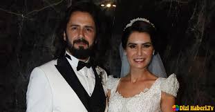 A man in the middle of the desert learns about the telegram from payitaht. Payitaht Abdulhamid Ahmet Celalettin Pasa Kimdir Gercek Tarihte Var Mi Nasildi