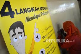 Lebih dari itu, bandung adalah kisah dan sejarah yang telah bergulir lebih dari dua abad silam. Disnakertrans Sukabumi Diserbu Ribuan Pencari Kerja Republika Online