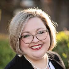 Under the Blue Skies: A heartwarming romance about a surprise family for  the Amish Bachelor! (Big Sky Amish): Goyer, Tricia, Gilbert, Elly:  9781953783417: Amazon.com: Books