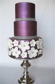 Pin By Violeta Quanah On Fancy Cakes And Tutorials Round Wedding Cakes Wedding Cake Designs Purple Cakes