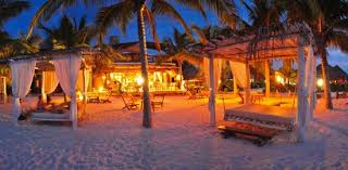 El secreto mejor guardado de méxico, el santuario del tiburón ballena🐋🏊. Mandarina At Night Picture Of Mandarina Seaside Restaurant By Casa Las Tortugas Holbox Island Tripadvisor