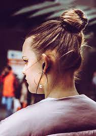 The act of wetting your hair and letting it dry is the cause of the breakage that builds up over time. Can I Use A Hairdryer When Using Hair Loss Treatment