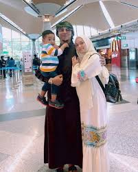 Inilah pengalaman benar aku dengan pembantu rumah aku. Seindah Nama Dan Akhlak Puteri Sarah Dipuji Makan Semeja Dengan Orang Gaji Yoy Network