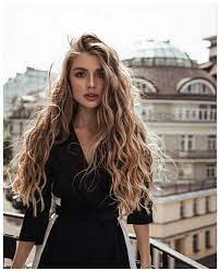 50 Best Long Wavy Hairstyles Gala Fashion Hair Styles Long Hair Styles Curly Hair Styles Naturally