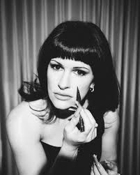 Courtney Laplante's Instagram, Twitter & Facebook