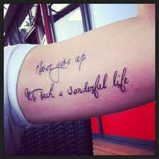 Zodra je jezelf ontmoet en kapitein wordt op je eigen schip! Never Give Up It S Such A Wonderful Life Its A Wonderful Life Tattoo Beauty Tattoos Life Tattoo