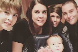 Fundraiser for Crystal Barnard by Michelle Williams : Crystal Cicks Cancer