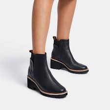 Huey H2o Boots In Black Leather Dolce Vita