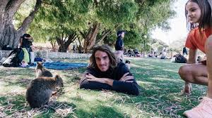 Bruder spielwaren offer children realistic, active playtime fun. Stefanos Tsitsipas Fordert An Australian Open Rafael Nadal Heraus