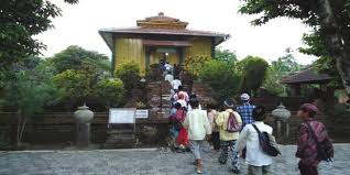 Guci indah adalah objek wisata yang berada di desa guci kecamatan bumijawa kabupaten tegal. Kisah Misteri Makam Tegalarum Di Semarang Disebut Makam Paling Angker