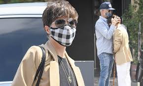 Selma blair remains a witty and captivating screen presence in the trailer for a new documentary that chronicles her life with multiple sclerosis. Selma Blair Looks Chic In A Tan Blazer And White Trousers During Coffee Run With Beau Ron Carlson Daily Mail Online