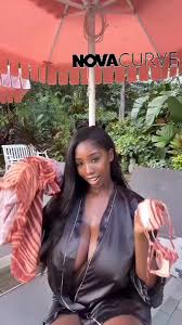 @empressellievips video Tweet