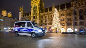 Wie diese regelung aber umgesetzt werden soll und wie zum beispiel polizisten bei kontrollen überprüfen sollen, ob man das haus verlassen darf, erläuterte die ministerin zunächst nicht. Corona In Bayern Eilantrag Gegen Ausgangssperre Abgewiesen