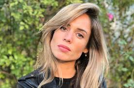 In dr hahalogs zoekt 'social comedian' nienke plas het randje op. Nienke Plas Brengt Een Tweede Single Uit