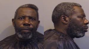 Man tried to lure kids with candy, touches girl