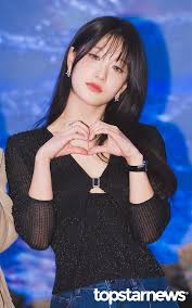 프로미스나인 이서연, 하트 플로버 너 준다 (스페이스 도산 포토콜) [HD포토] : 네이트 연예