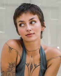 Meet some of our resident artists! ❤️ Each artist has their very own unique  style. With all different backgrounds and different heritages we are  extremely proud and honored to have them as