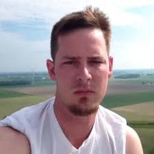 Gerritt Bott's Instagram, Twitter & Facebook