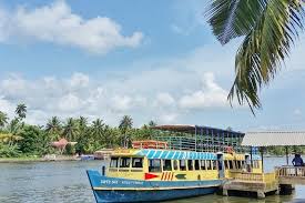 Alleppey Travel Ultimate Guide For Backpackers In Kerala Backwaters Photos Backpacking India Flashpacking Kerala Kerala Backwaters India Travel Places Backpacking India