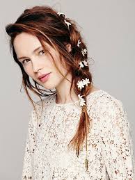 Trend capelli per l'estate: accessori e il Ronze